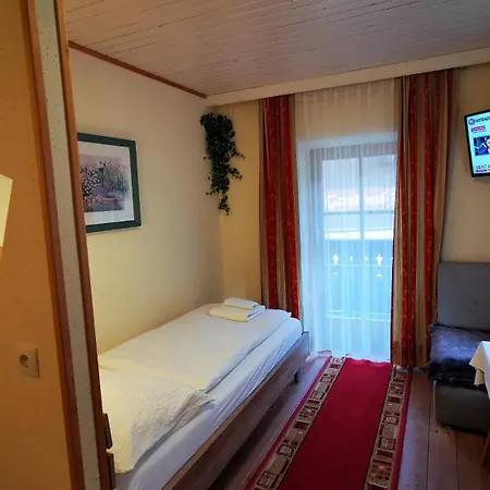 Hotel Geronimo Weissbach bei Lofer